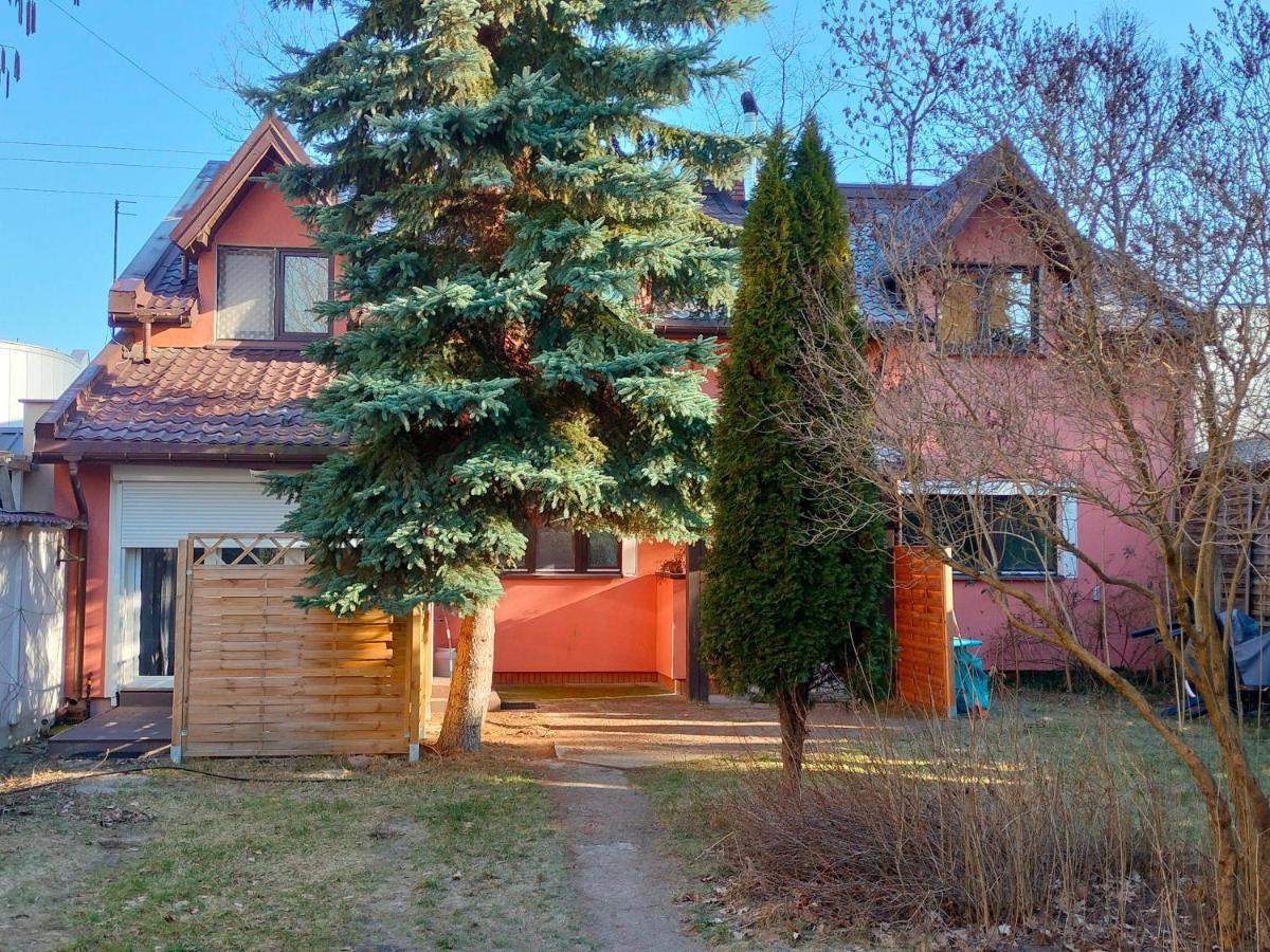 Urocze Studia W Lomiankach, 1- Z Sauna I Tarasem, 2- Z Kominkiem, 3- Ekonomiczne, 7Km Metro Mlociny Warszawa Łomianki Exterior foto